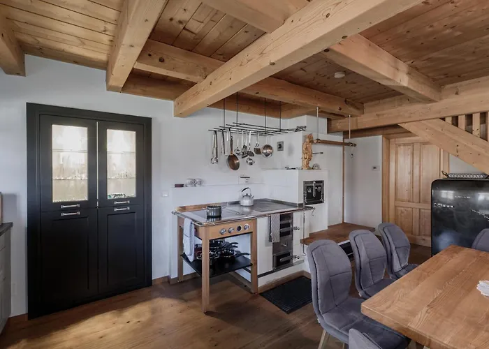 Neubauer Dom wakacyjny Spielfeld