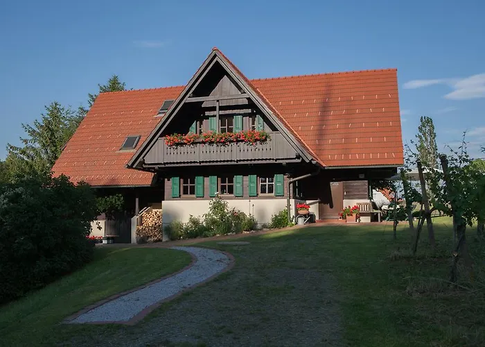 Neubauer Casa de Férias *